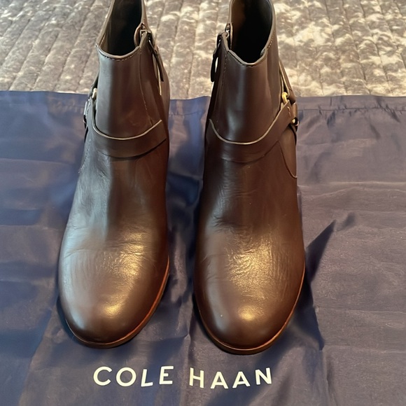 Cole Haan Calixta Ankle Boots Like New - Picture 4 of 9